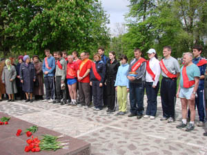 Воронеж - Волгоград: Богучар, 3 мая 2008 г. - фотография Сергея Самодурова