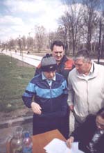 19: На переднем плане командир клуба "Память" Селеменев и участник финала в беге на 10 км на Олимпийских играх 1968 г. Мехико Свиридов